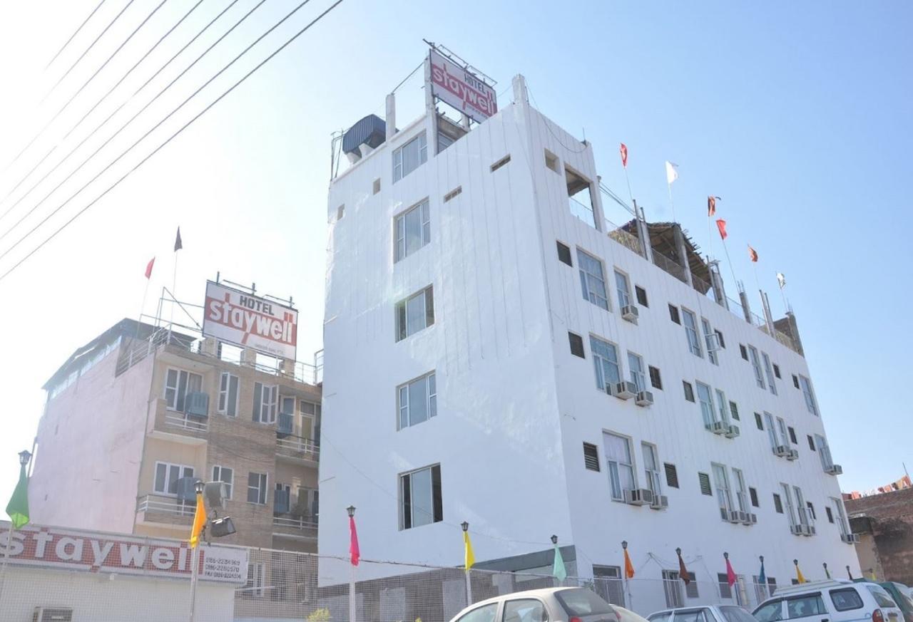 Pathānkot Staywell Hotel מראה חיצוני תמונה